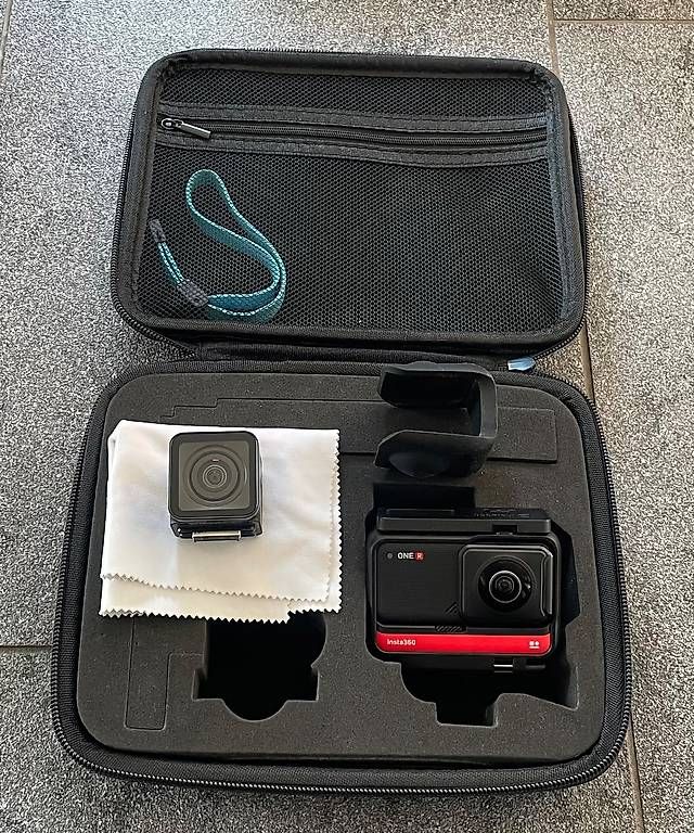 Action Cam: Insta360 ONE R Twin Edition mit Carrying case – Usato da Liebefeld venduto da Sxe