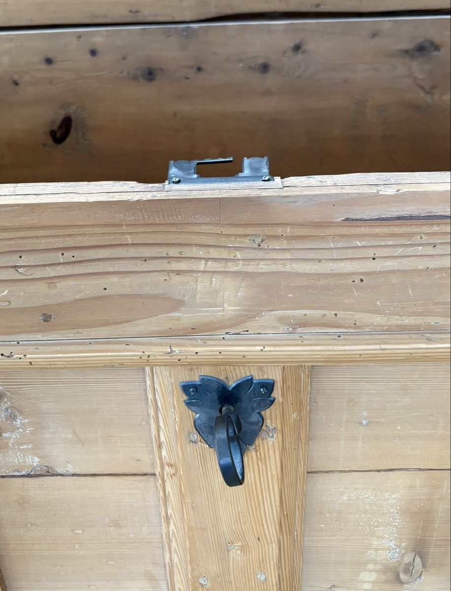 Cassapanche: Antike Holztruhe – Usato da Wil SG venduto da thokiki67 3