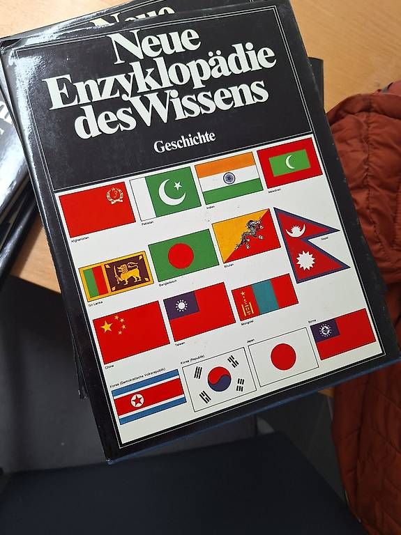 Libri: Enzyklopãdie  – Usato da Uitikon Waldegg venduto da BeatrixBerta57 1