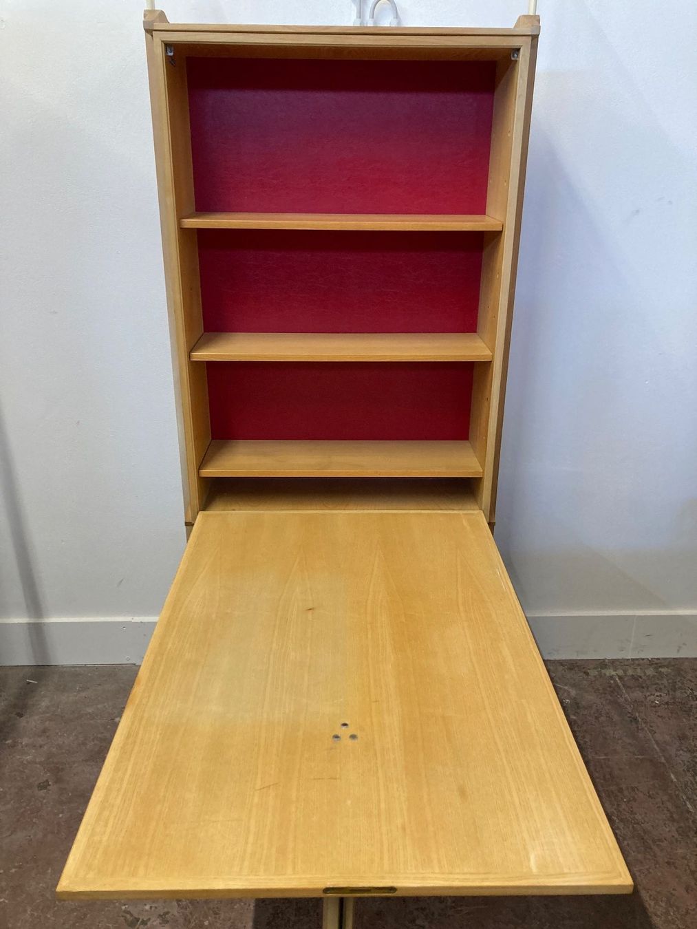 Scrivanie: Regal mit Klapptisch von Meubles Corta Multiform – Usato da Luzern venduto da CAZS_Luzern 2