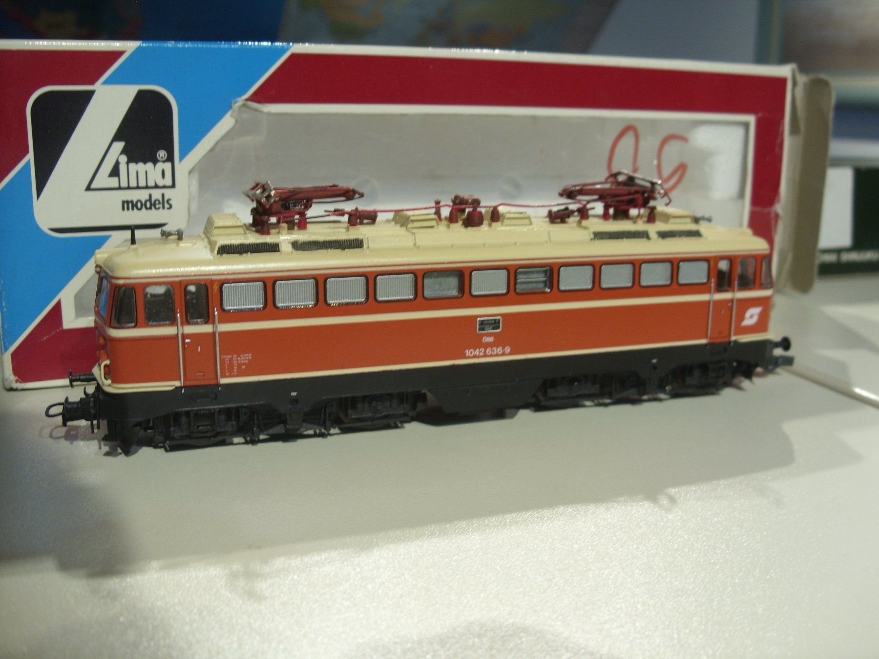Lima Modelleisenbahnen: Lima H0  ÖBB 1042 E-Lok  DC analog – Gebraucht aus Untersiggenthal von Gumel50