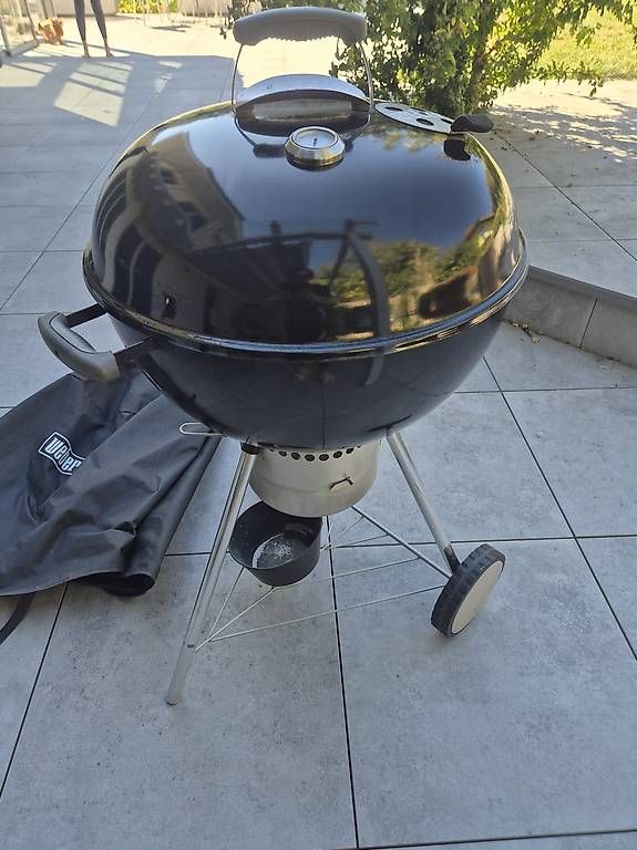 Grils: Weber Kugelgrill mit Abdeckung  – D'occasion à Krauchthal par 1Starsky1
