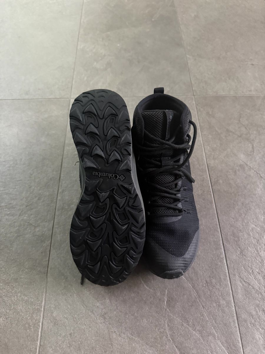 Columbia Scarpe da uomo: Columbia Outdoor-/Wanderschuhe Mid – Schwarz – Usato da Zofingen venduto da giu_p72q