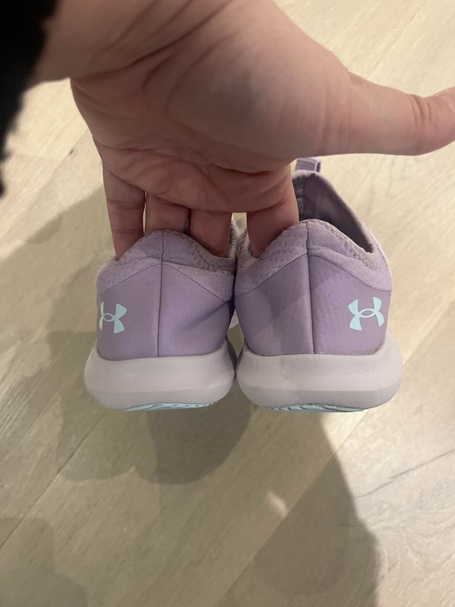 Under Armour Schuhe für Mädchen: Under Armour Schuhe 35 – Neu (gemäss Beschreibung) aus Wallisellen von Nataschab0 2