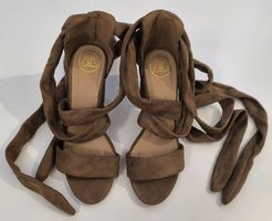 Missguided Sandalen mit Bändern Gr. 36 (UK 3) - Taupe.