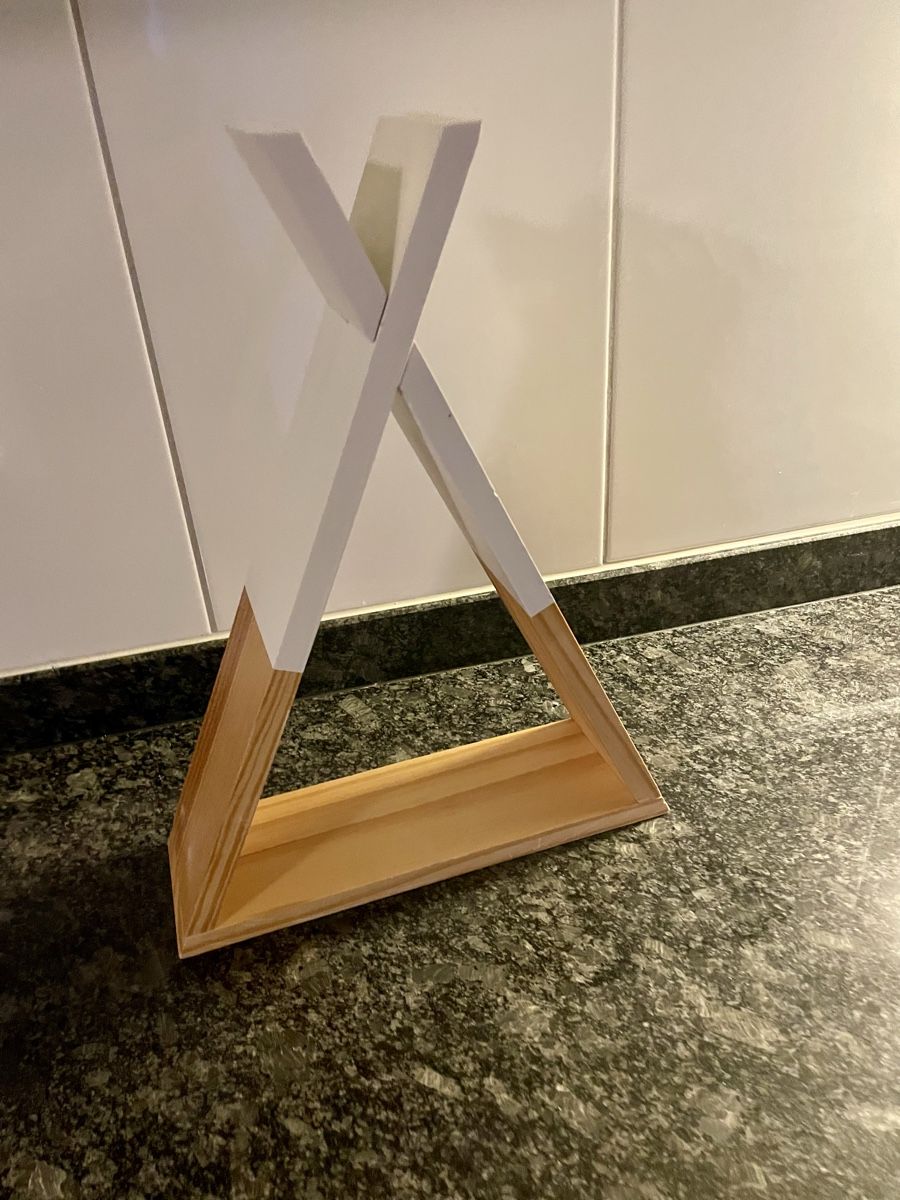 Regale: Kleines Tipi ⛺️ Kinderregal – Gebraucht aus Jegenstorf von mat_52dr 2