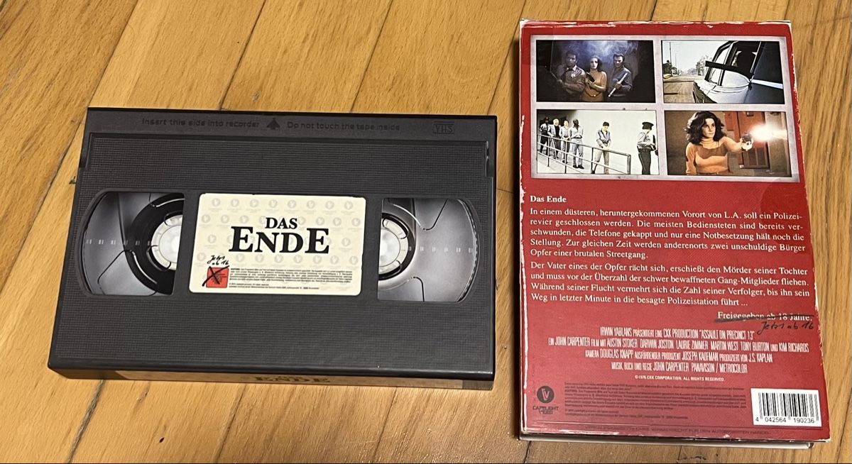 Tutti i DVDs: John Carpenter Das Ende VHS Retro Bluray Edition – Usato da Aadorf venduto da Schwarzschlumpf1972 1