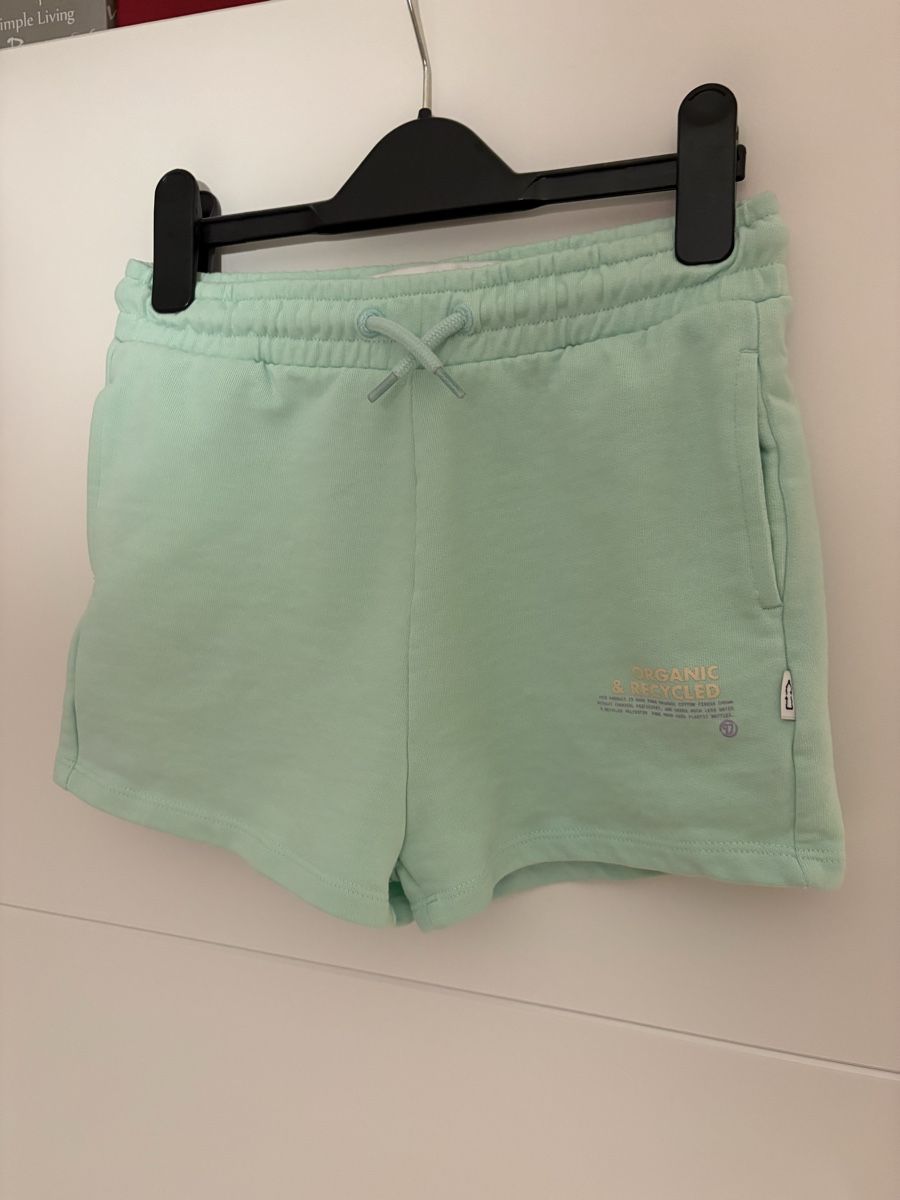 Pantaloni: Kurze Hosen Mädchen Gr. 140 / 146 – Usato da Winterthur venduto da Baby117