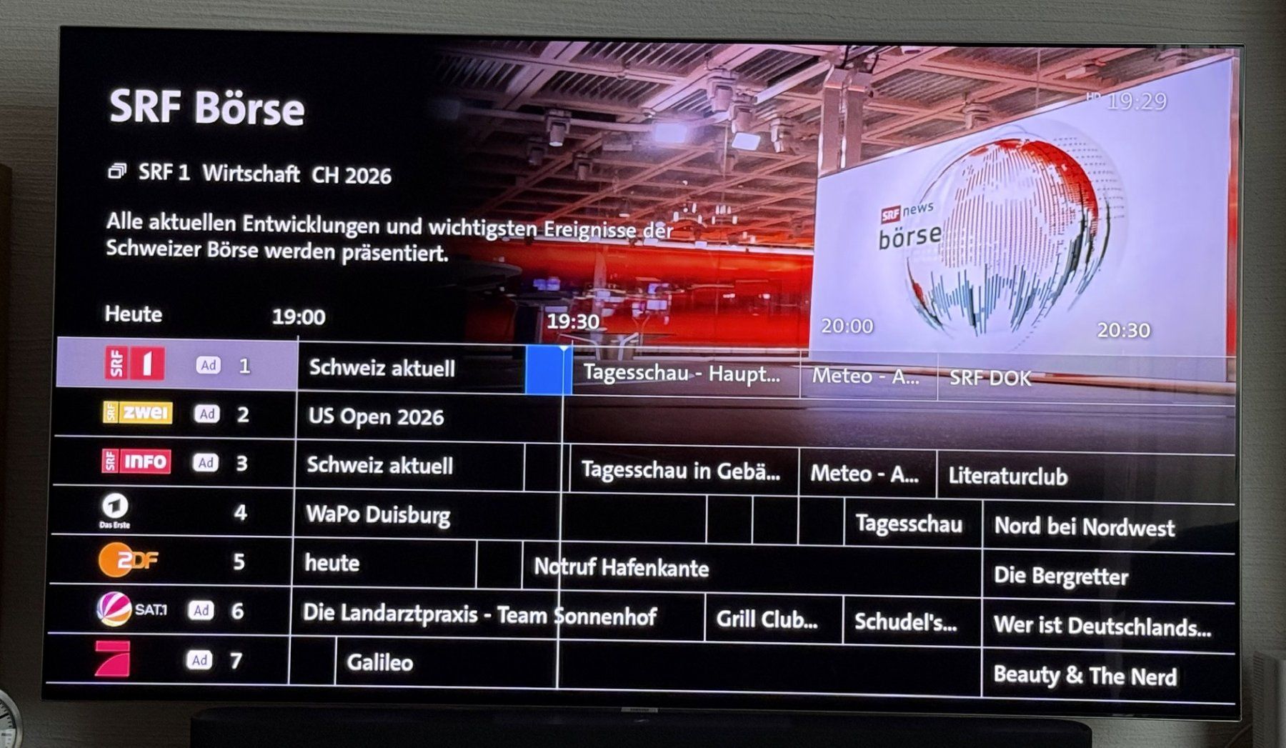 Samsung Fernseher: SAMSUNG QLED TV QE65Q7F – Gebraucht aus Gossau SG von bluefire66 1