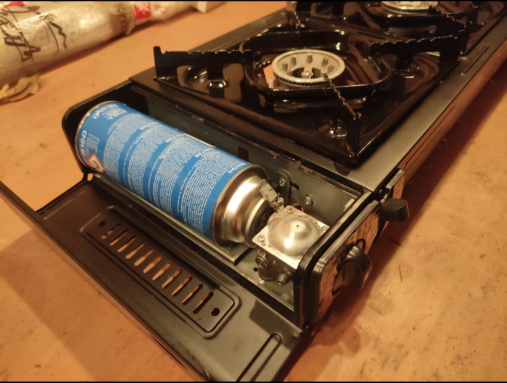 Cucine: Camping Gaskocher mit 2 Kochplatten – Usato da Wiesendangen venduto da A1R1 4