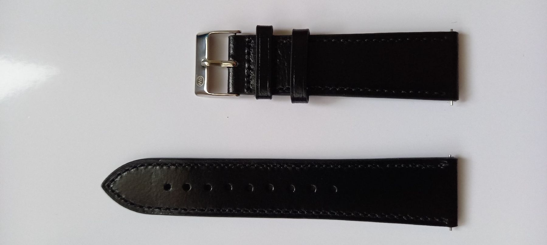 Bracciali & Braccialetti: Lederuhrenarmband 22mm Schwarz – Nuovo e nell'imballaggio originale da Altstätten SG venduto da ana_7xf7