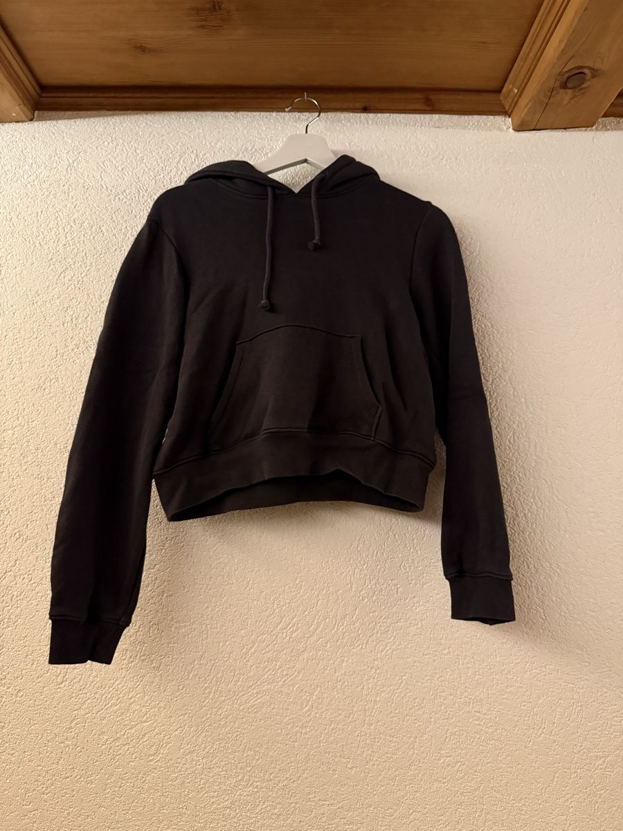 Pulls & Sweat-shirts: Kapuzenpullover Weekday Crop – D'occasion à Bolligen par lee_orange