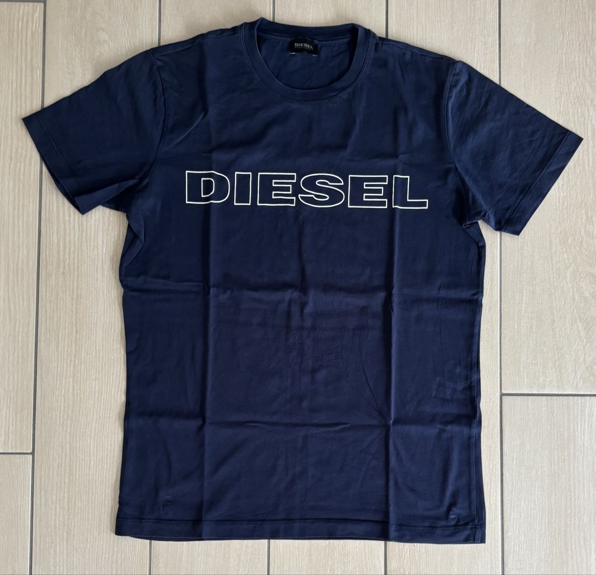 Diesel Lotti di vestiti: Lot T-shirt Diesel, M – Usato da Moutier venduto da chicboutique 2