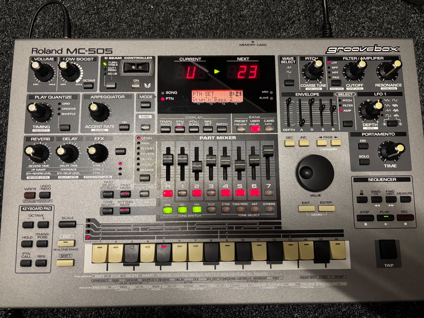 Roland Strumenti musicali: Roland MC-505 – Usato da Schötz venduto da sky3000 7