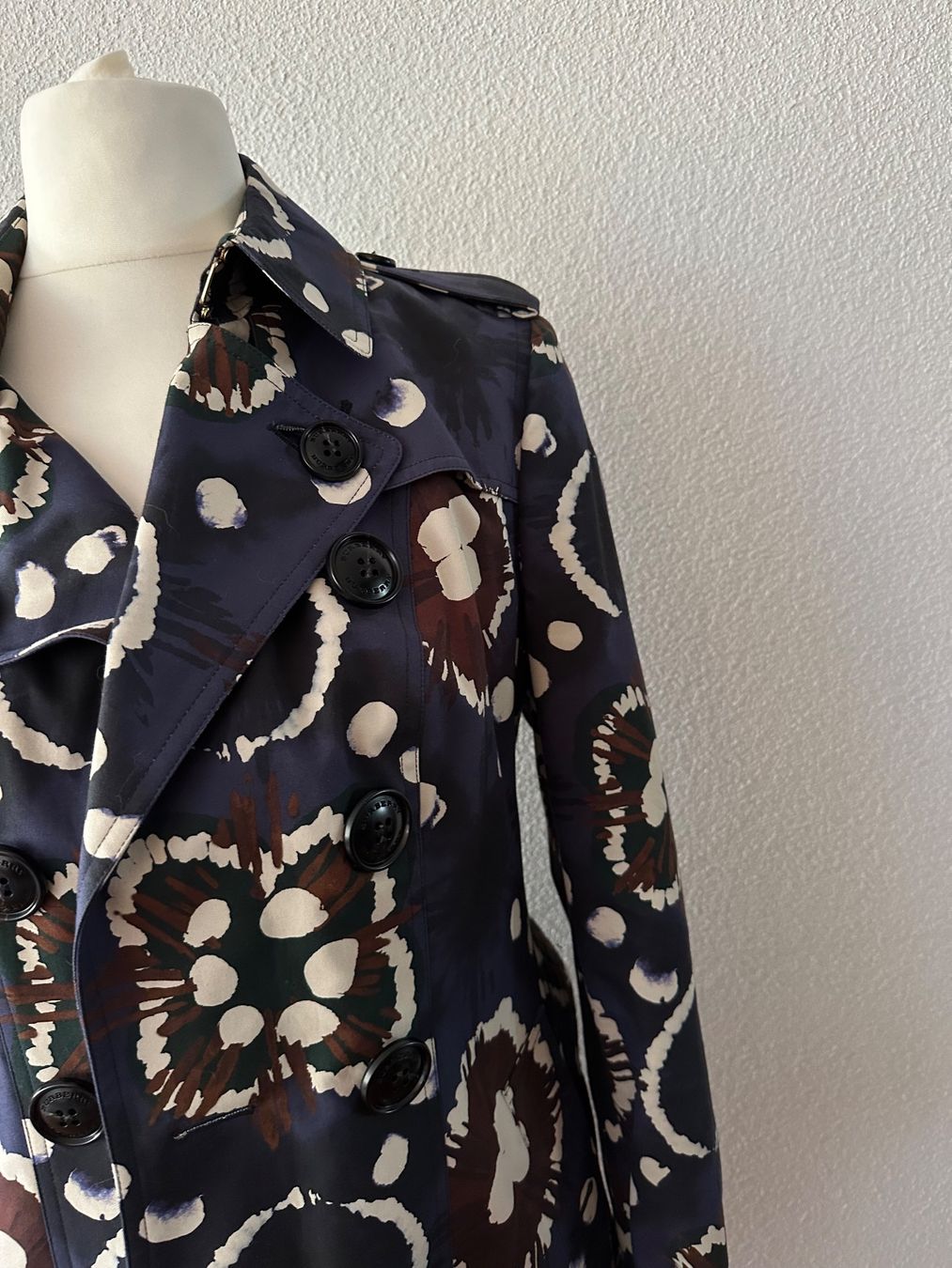 Burberry Cappotti: Trenchcoat Burberry, size 38(IT 42) – Usato da Zug venduto da mkurganskaya 8