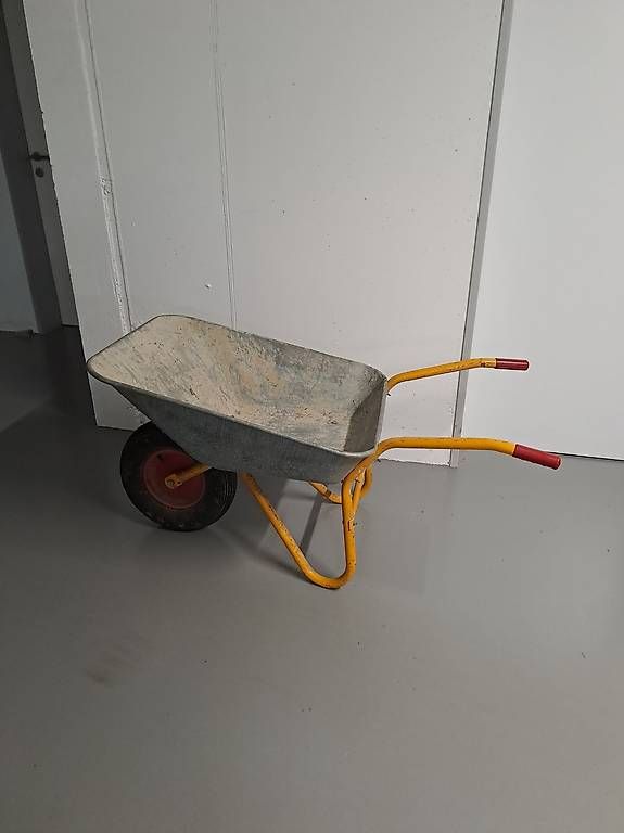 Carriole: Schubkarre – Usato da Reinach AG venduto da Felixh04