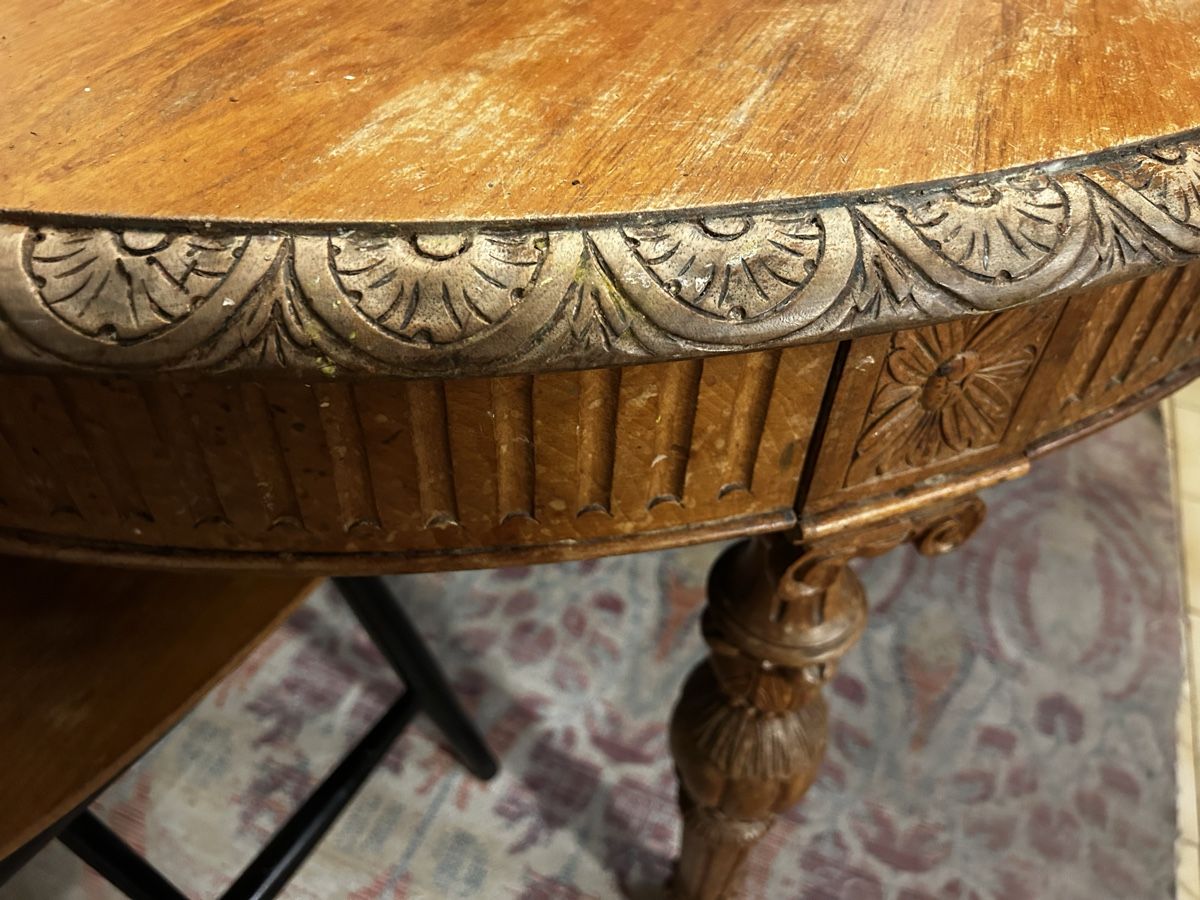Tables: Belle table en noyer ancienne – D'occasion à Genève par elvis_lee 2
