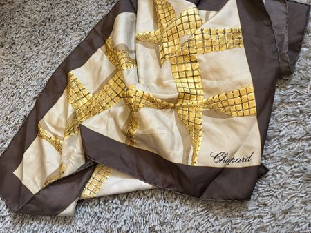 Foulard Chopard et foulard esprit