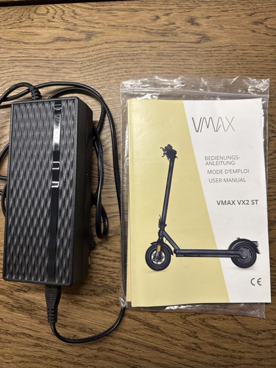 Scooter: VMAX VX2 ST E-Scooter electric scooter, black, 500W – Usato da Bülach venduto da Suters0403 6