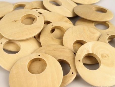 Altro in Bricolage: Anhänger aus Holz rund – Nuovo e nell'imballaggio originale da Winterthur venduto da tafalukreativ