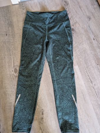 Sporthose mit Muster Grösse 40/42 neu mit Seitentaschen