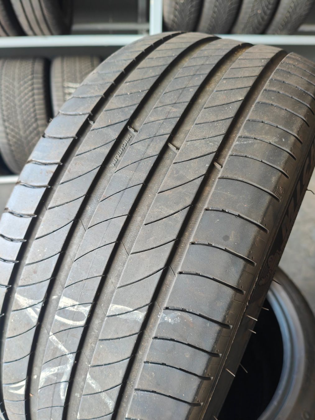 Michelin Pneumatici & Ruote complete: Sommerreifen 235/40 R19 – Usato da Oberengstringen venduto da Reifen-Lagerverkauf 4