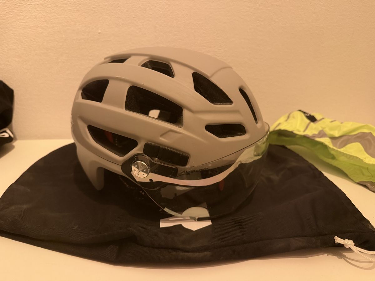 Uvex Caschi: Uvex Velohelm Variomatic – Nuovo (secondo la descrizione) da Wangen SZ venduto da ca018