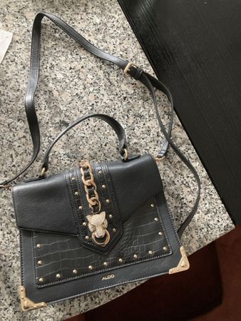 ALDO Handtasche Schwarz Gold Nieten Kroko-Optik