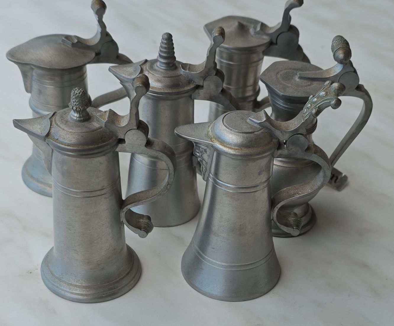 Tutte le decorazioni: Vintage Pewter Tankards Set - 6 pcs  – Nuovo (secondo la descrizione) da Hinwil venduto da Ehretstock8