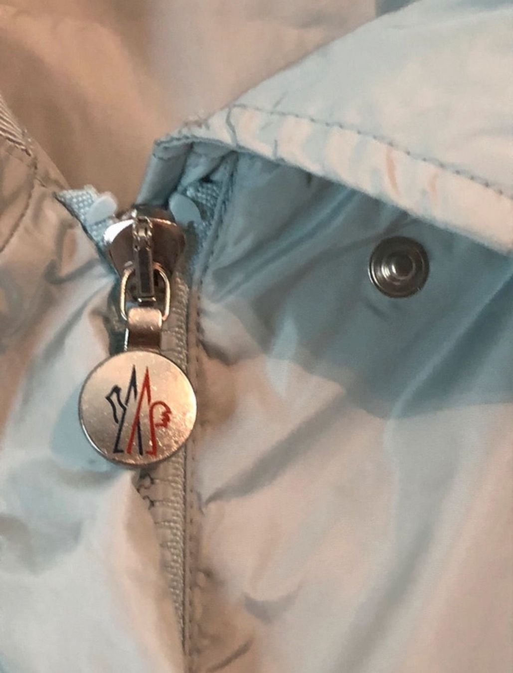 Moncler Giacche & Cappotti: moncler jacke 164 wunderschöner glanz hellblau – Usato da bazenheid venduto da salerno007 9