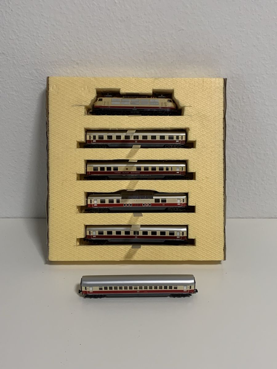 Arnold Modellini di ferrovie: DB TEE Zugkomposition mit BR 103 Spur N Analog – Usato da Neuenegg venduto da Mazdanier 5