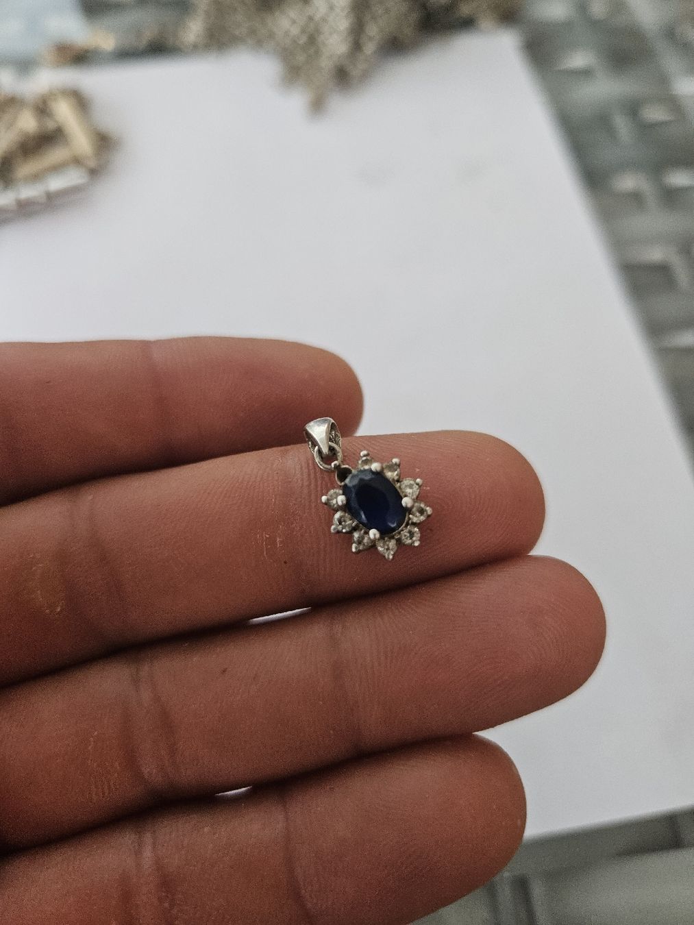 Ciondoli: Anhänger mit Saphire und Diamanten  – Usato da Rickenbach b. Wil venduto da nic_8ljr 2