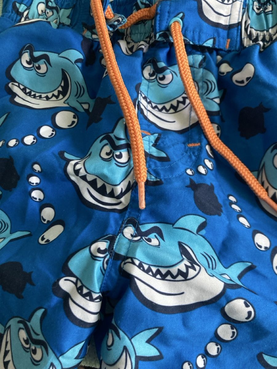Ensembles coordonnés: Pulli und Badeshorts Grösse 116 – D'occasion à Selzach par SB09 1