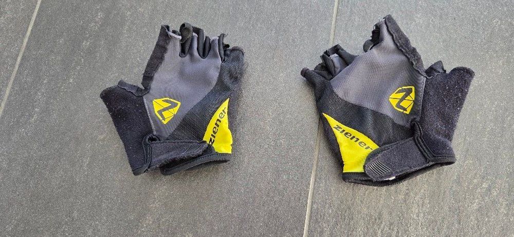 Ziener Guanti: Velohandschuhe Gr. 7.5 – Usato da Oberegg venduto da Roberto24