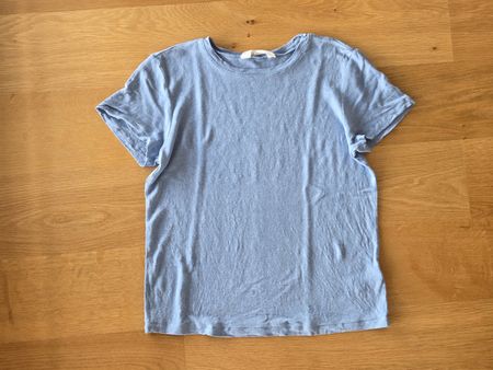 T-Shirt hellblau aus 52% Viskose und 48% Leinen Gr. S