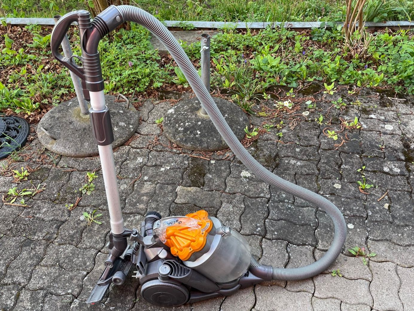 Dyson Staubsauger & Zubehör: Staubsauger DYSON DC19, Schlittensauger – Gebraucht aus Biberstein von Klingklang