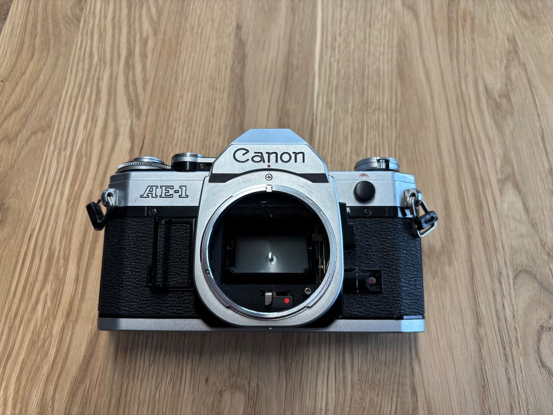 Canon Appareil photo: Canon AE-1 – D'occasion à Les Cullayes par