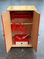Nostalgischer Puppenschrank, Holz, rot/beige, vintage