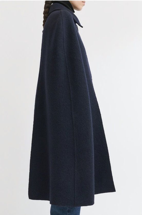 Totême Cappotti: Toteme Cape aus Woll-Bouclé – Usato da Meilen venduto da Antete 4