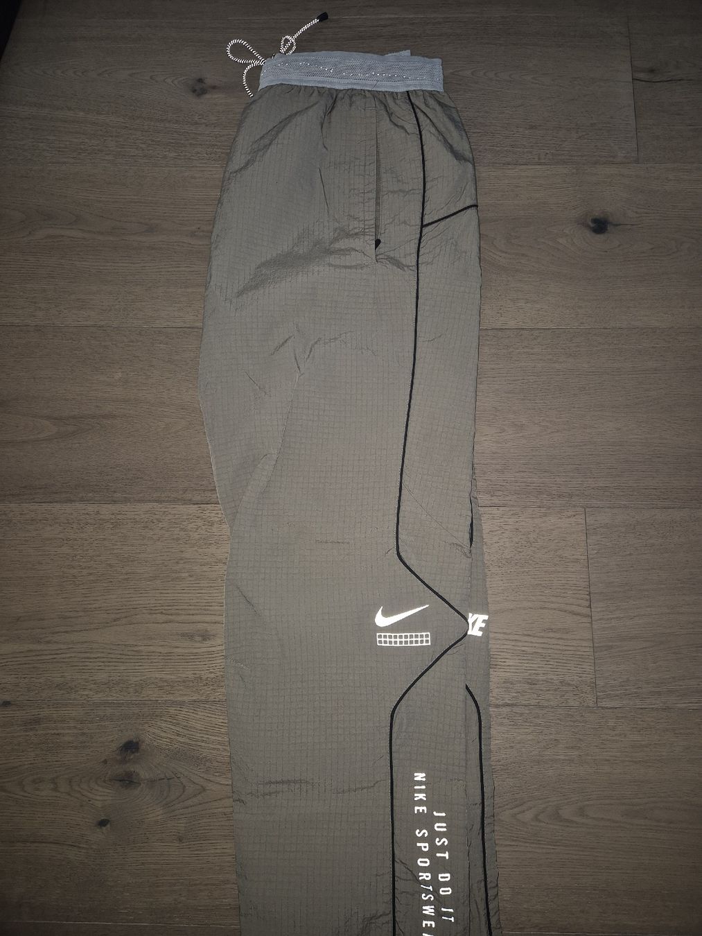 Nike Pantaloni: Nike Trainerhose / Trackpants / Trainerhose / Nike – Nuovo (secondo la descrizione) da Wimmis venduto da ste_z8nb 2