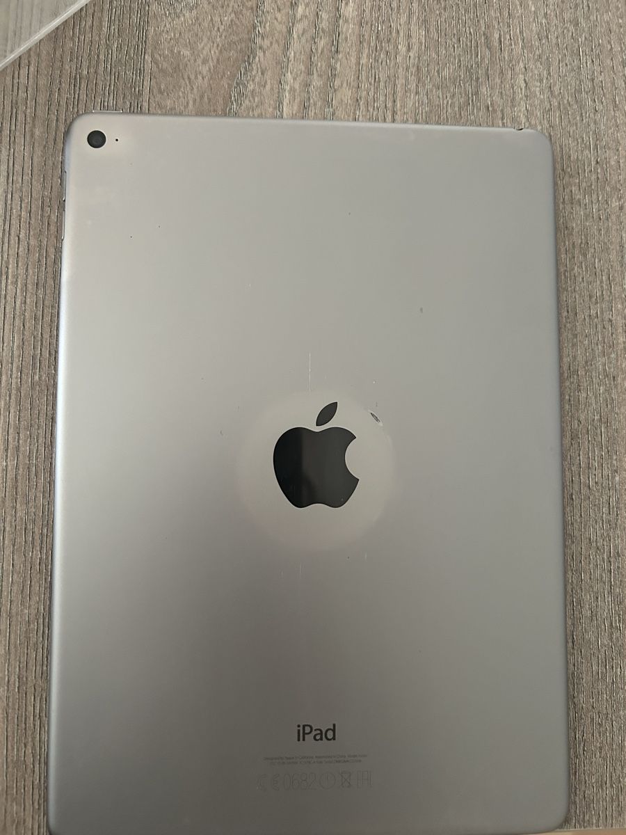 Apple Tablet PC: iPad Air 2 64GB A1566 – Usato da Cressier NE venduto da jen_gv82 2