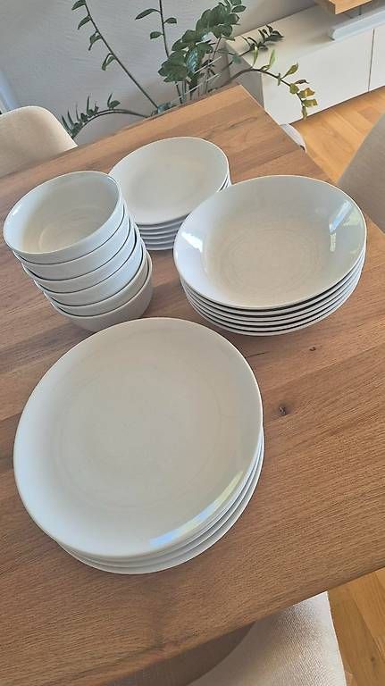 Geschirrsets: IKEA Geschirrset 24-teilig  weiss – Gebraucht aus Winterthur von geitam