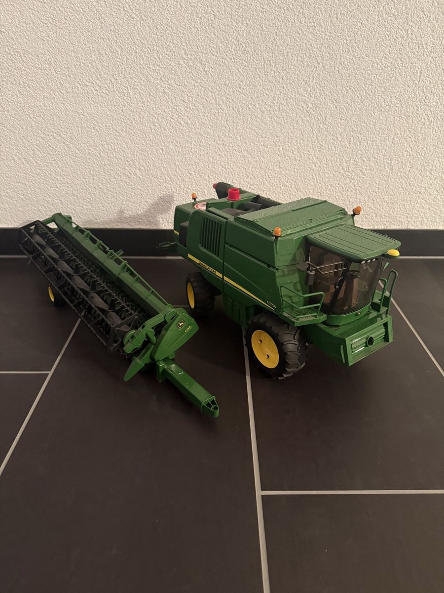 Bruder Giocattoli: Johndeere Mähdrescher T670i – Usato da Dörflingen venduto da jos_cc7m