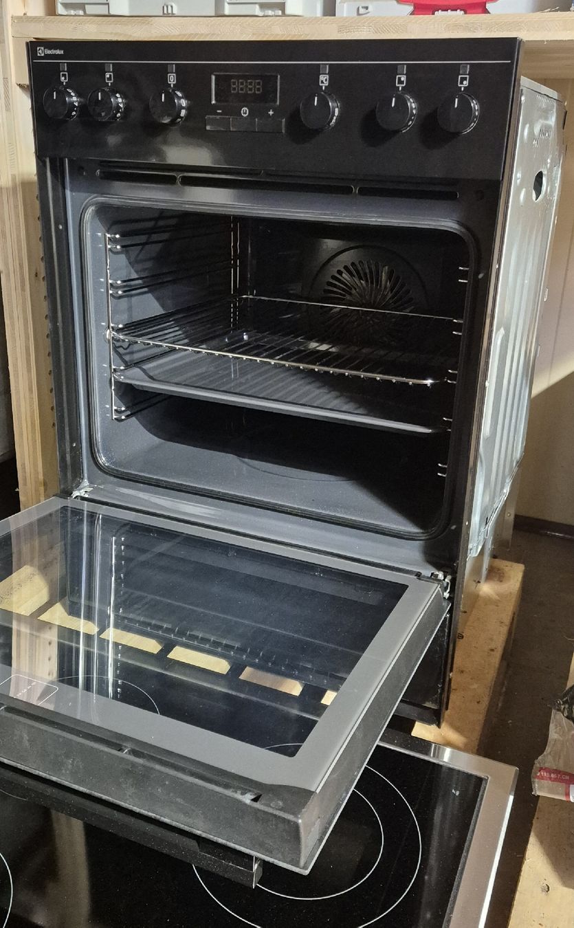 Cucine: Electrolux Herd EH7L4SW & Kochfeld – Usato da Niederbipp venduto da donlitium 1
