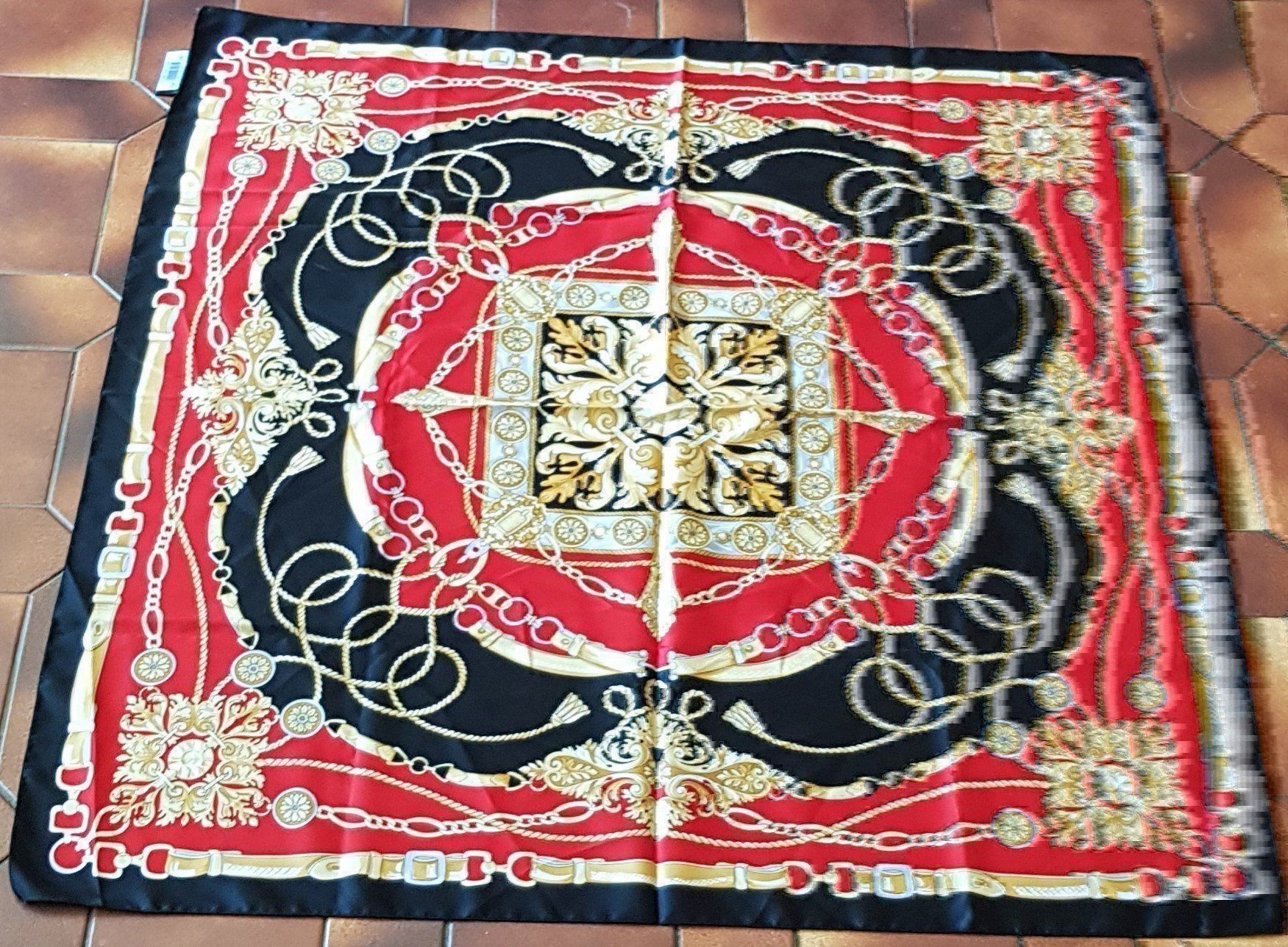 Foulards, Tücher & Schals: Foulard – Neu und originalverpackt aus Botyre (Ayent) von Viperine