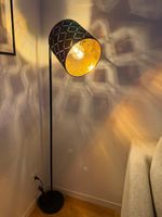 Moderne Stehlampe schwarz/gold – dekoratives Licht – guter Z