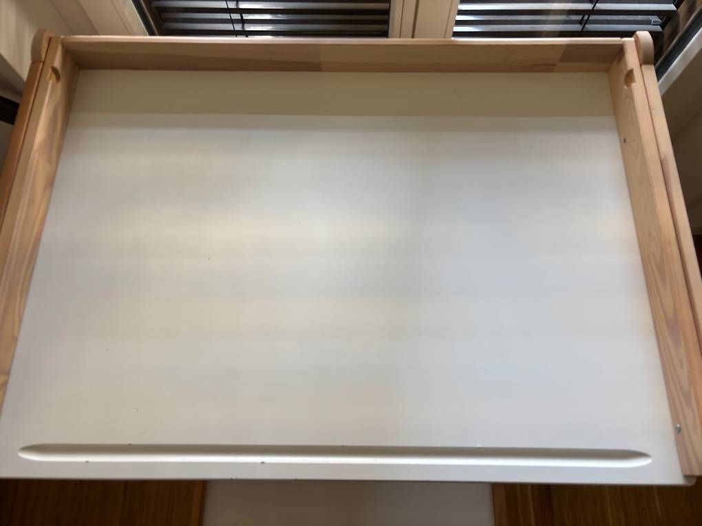 Ikea Scrivanie: Ikea Flisat Kinderschreibtisch inkl. Hocker – Usato da Zürich venduto da Sel_01 3