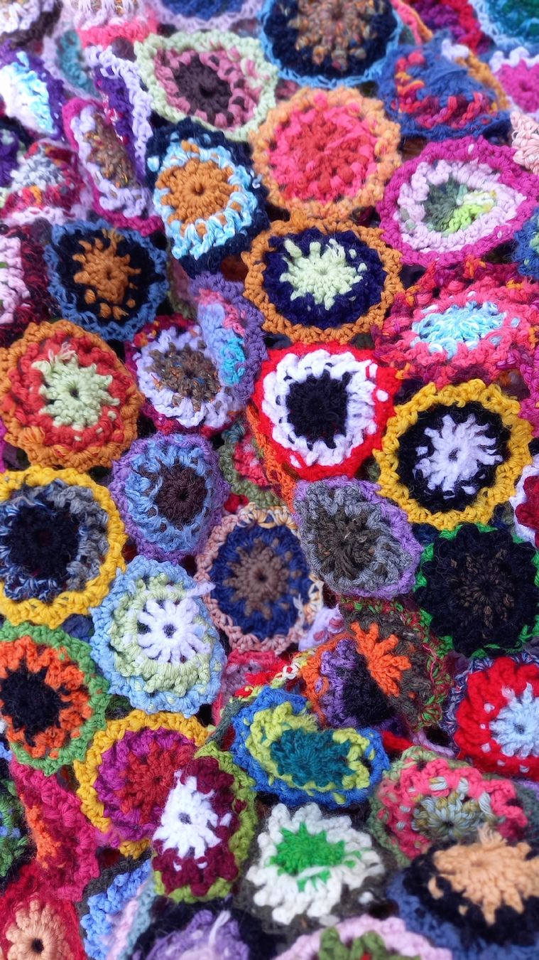 Coperte: Decke, Häkeldecke, Bettdecke – Nuovo e nell'imballaggio originale da Vogorno venduto da fra_k22j 4