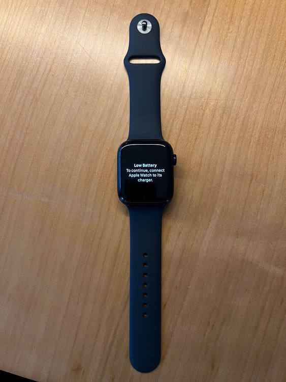 Apple Watch series 8 45 mm GPS + Cellular | Kaufen auf Ricardo