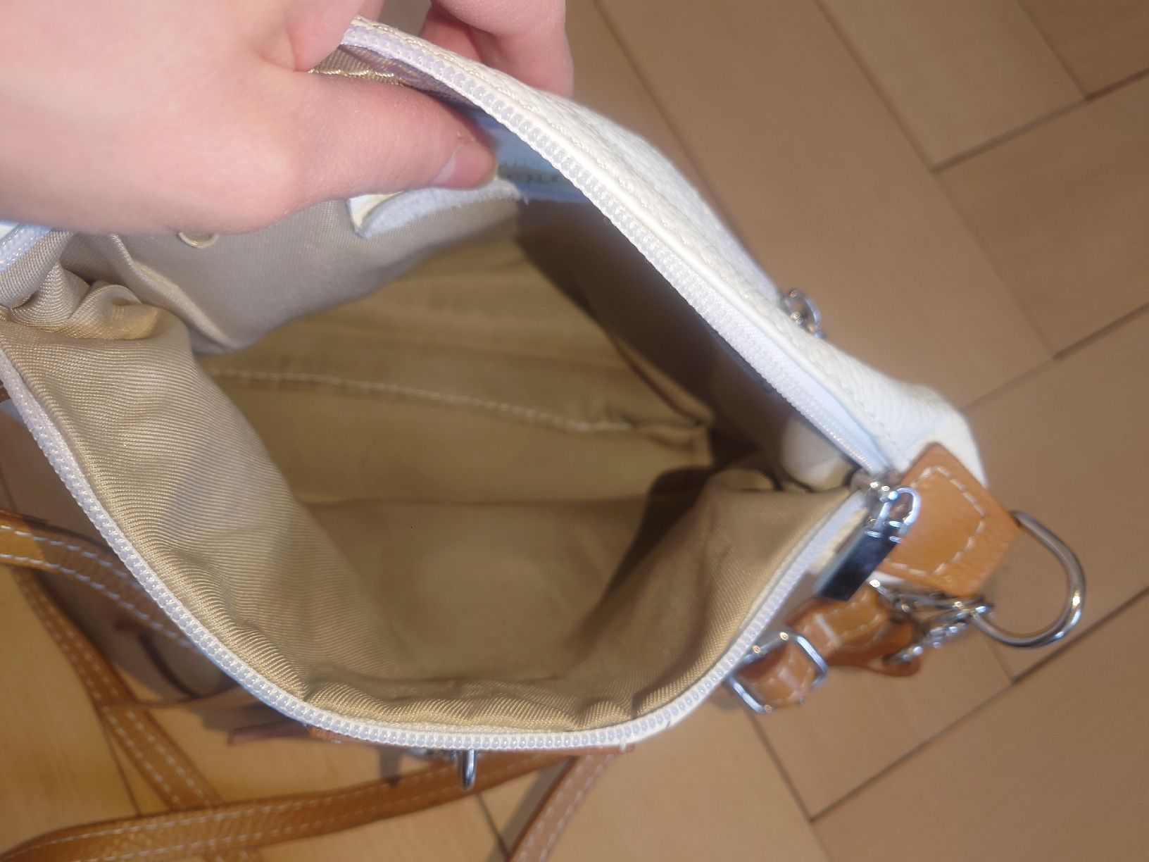 Borse da donna: LEDER TASCHE FRANSEN -NEU – Nuovo (secondo la descrizione) da Baden venduto da agora_newgeneration 7